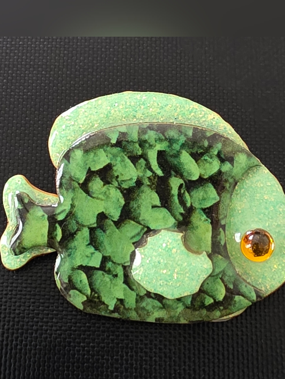 VTG Rare Signed Lucinda Green Fish Pin Brooch Heart Lips Glitter Ocean Animal